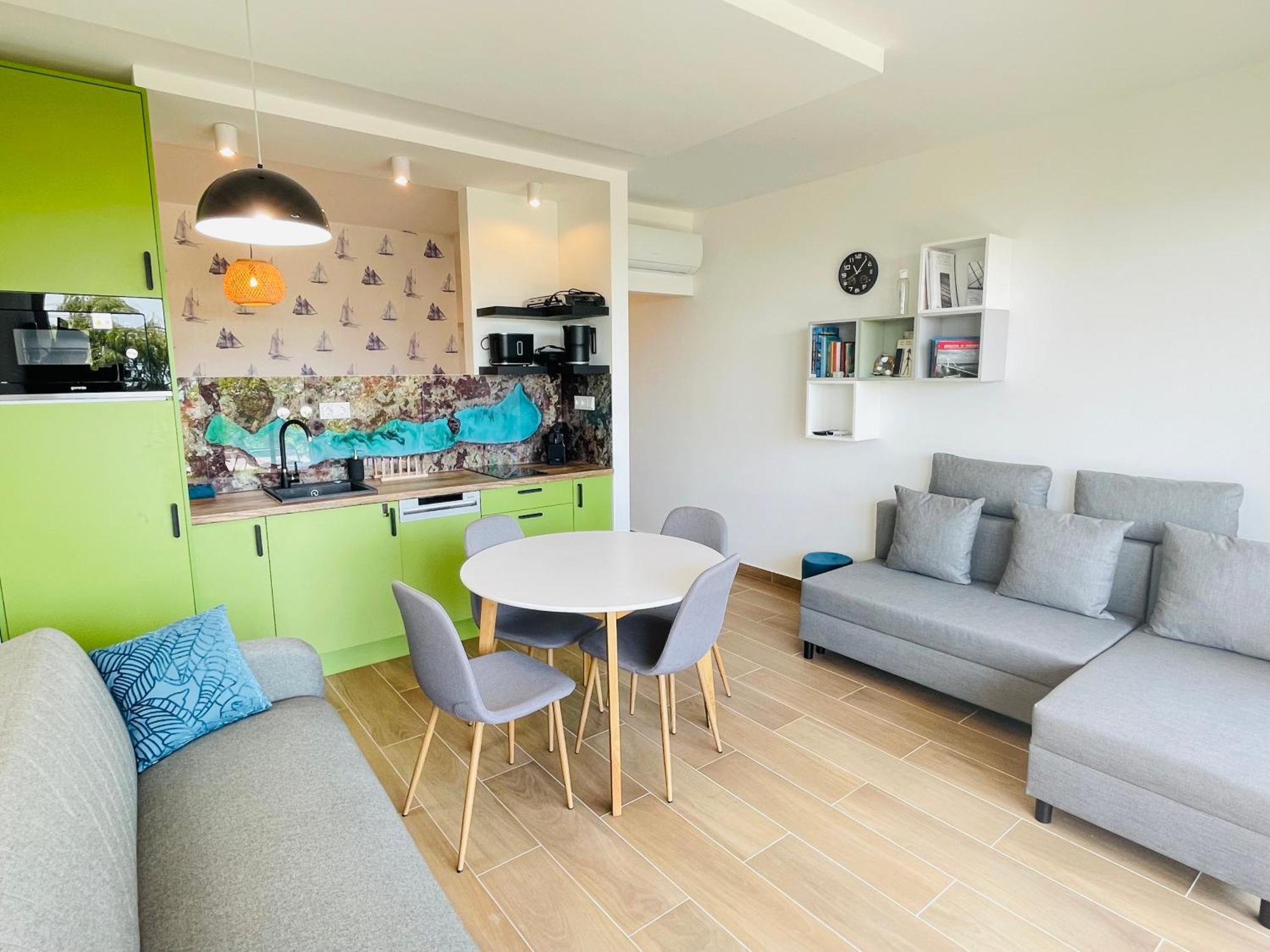 Panorama Superior Apartments - Pool, Garden, Parking Balatonalmadi Exterior photo
