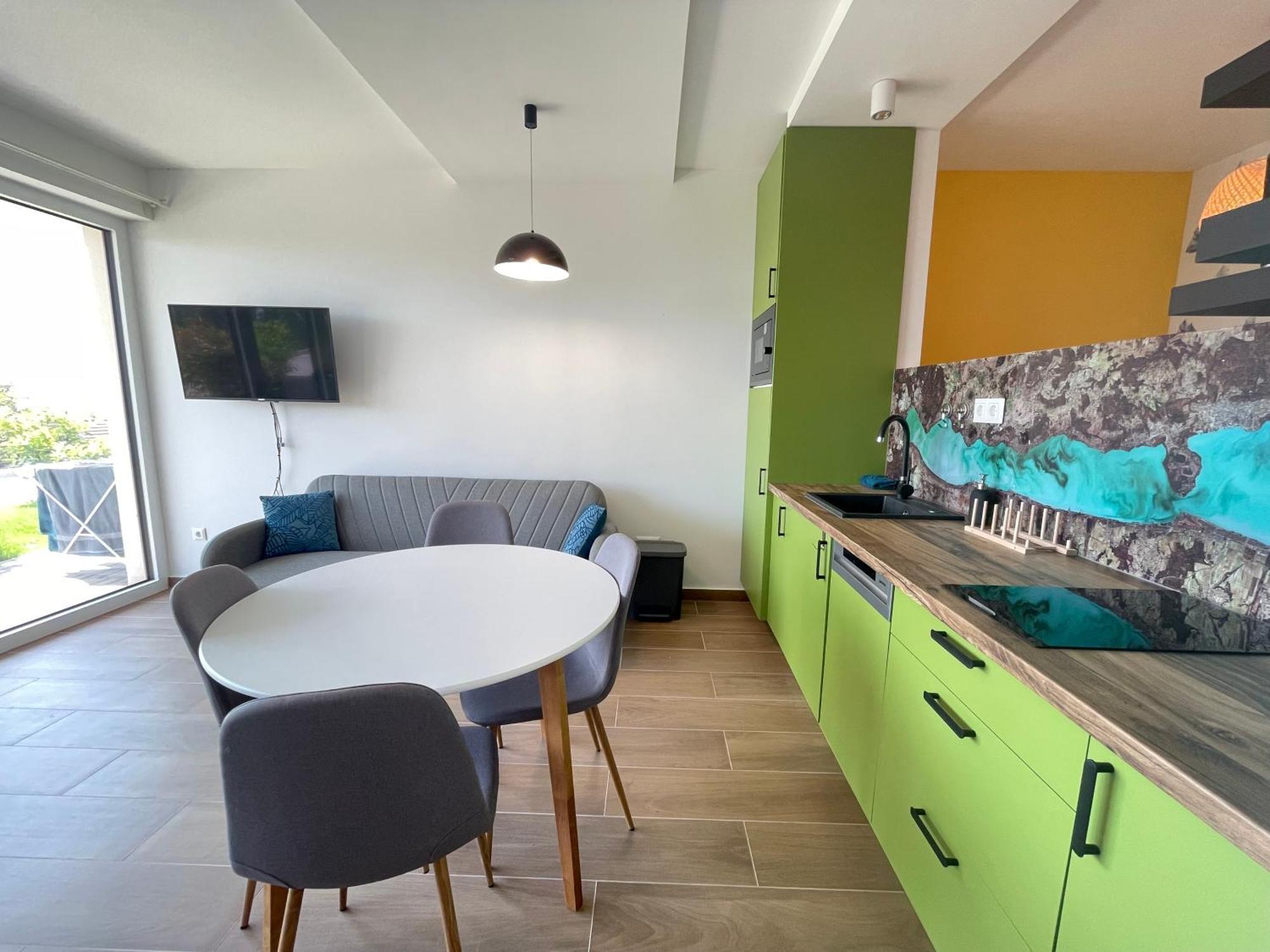 Panorama Superior Apartments - Pool, Garden, Parking Balatonalmadi Exterior photo