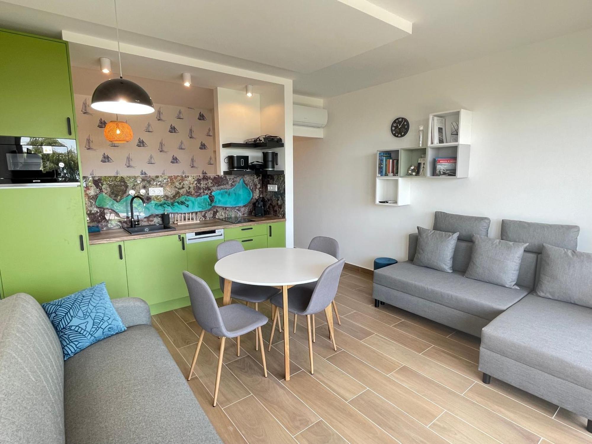 Panorama Superior Apartments - Pool, Garden, Parking Balatonalmadi Exterior photo