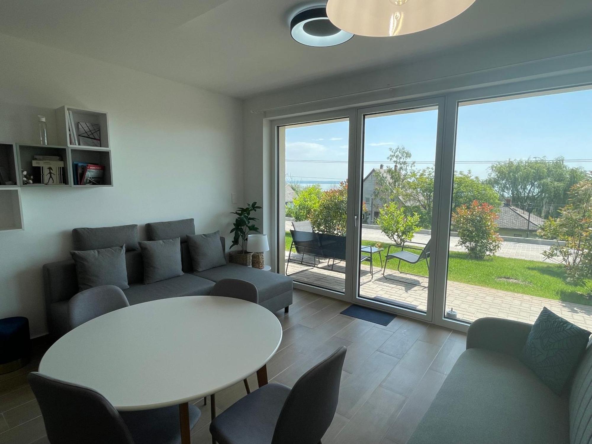 Panorama Superior Apartments - Pool, Garden, Parking Balatonalmadi Exterior photo
