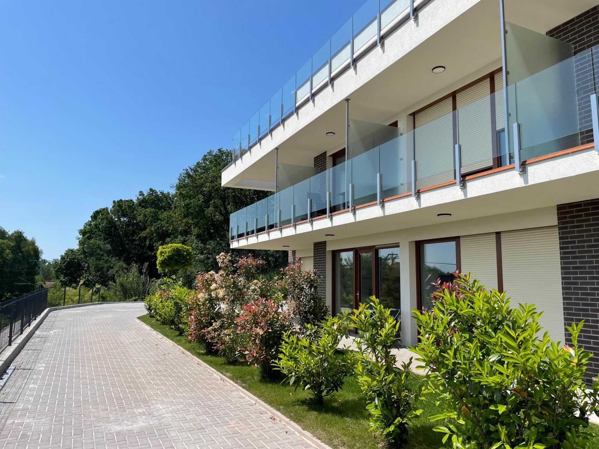Panorama Superior Apartments - Pool, Garden, Parking Balatonalmadi Exterior photo